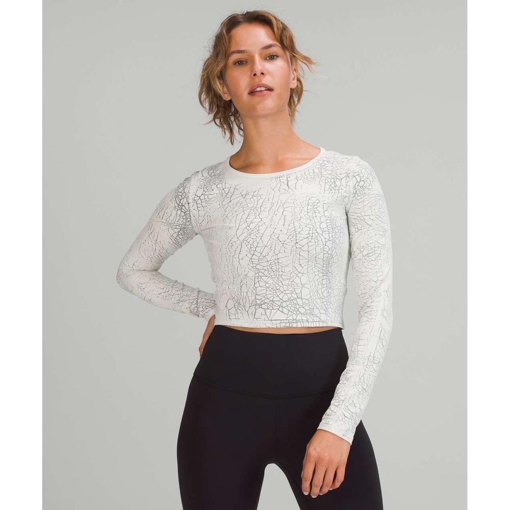 Lululemon Wunder Train Cropped Long Sleeve Shirt Thread Dye White Black Size S/M
